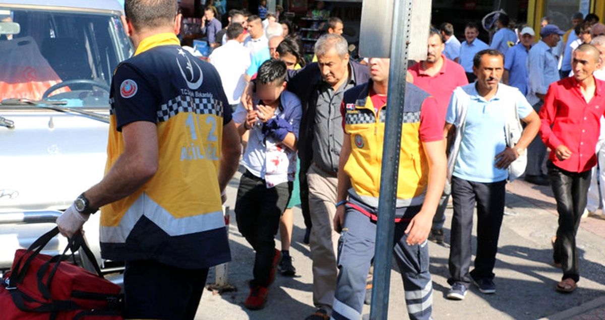 Kız Arkadaşı ile Tartışan Genç Kendisini Doğradı