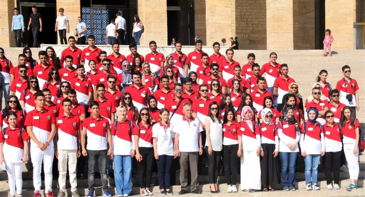 Şehit ve Gazi Çocuklarından Anıtkabir'e Ziyaret