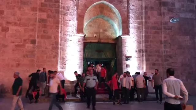 15 Temmuz'u Anma Nöbeti Başladı 15 Temmuz'u Anma Nöbeti Başladı