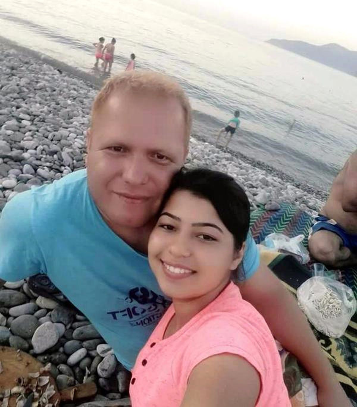 Ablasının Darpçı Sevgilisini Ekmek Bıçağıyla Öldürdü