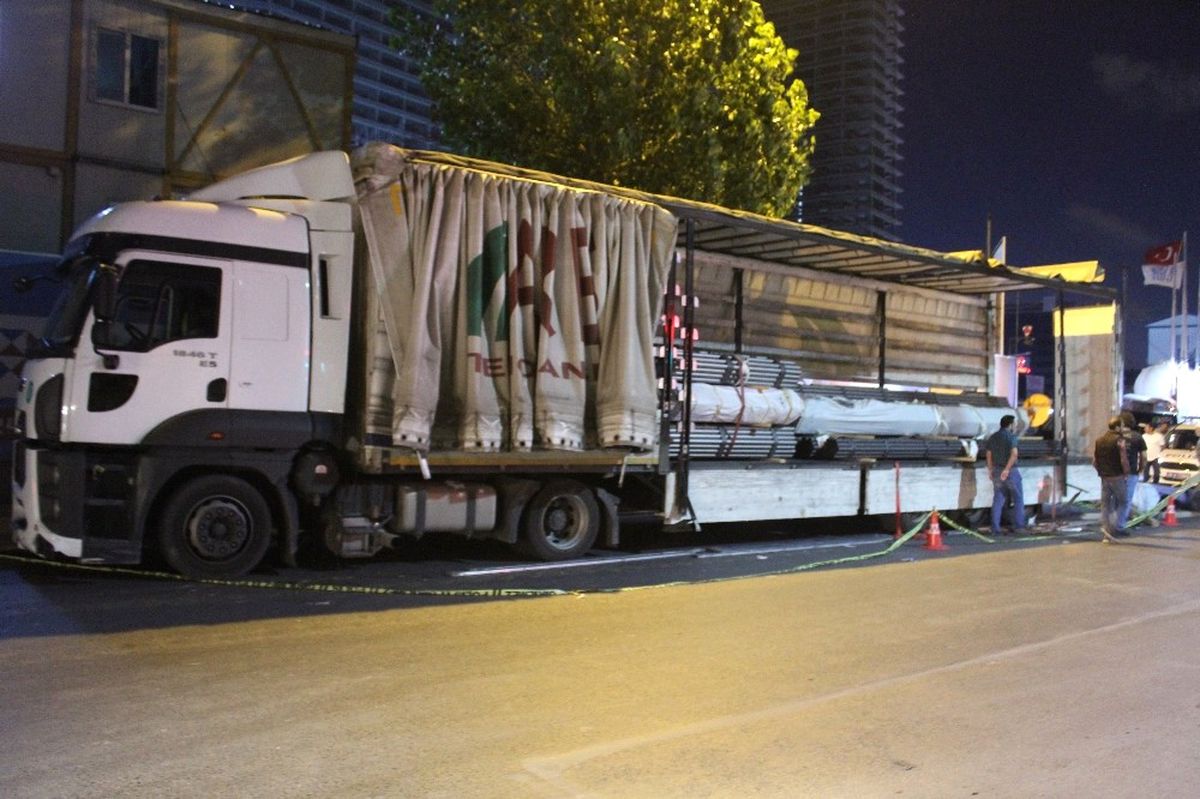 Çığlıkların Duyulduğu TIR'dan Ağır Yaralı 3 Mülteci Çıktı