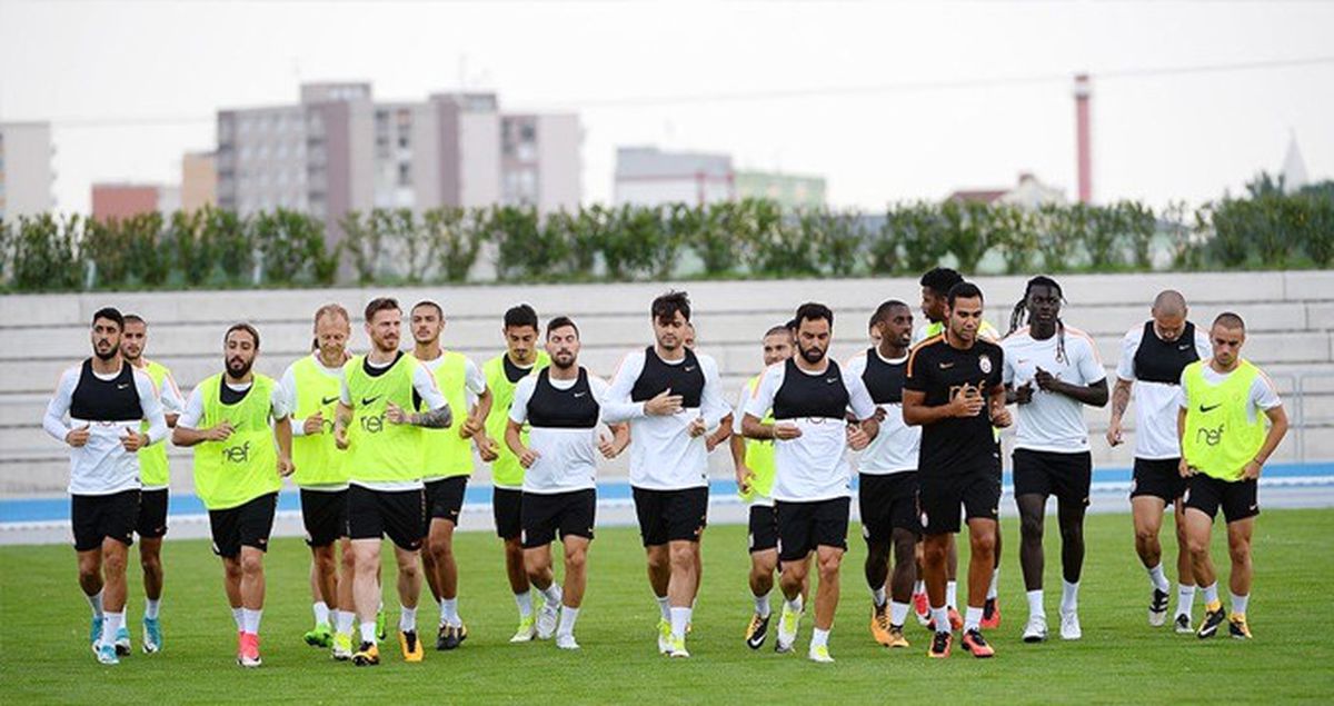 Galatasaraylı Futbolcular, Östersunds Maçı Öncesinde Kramponlarını Unuttu