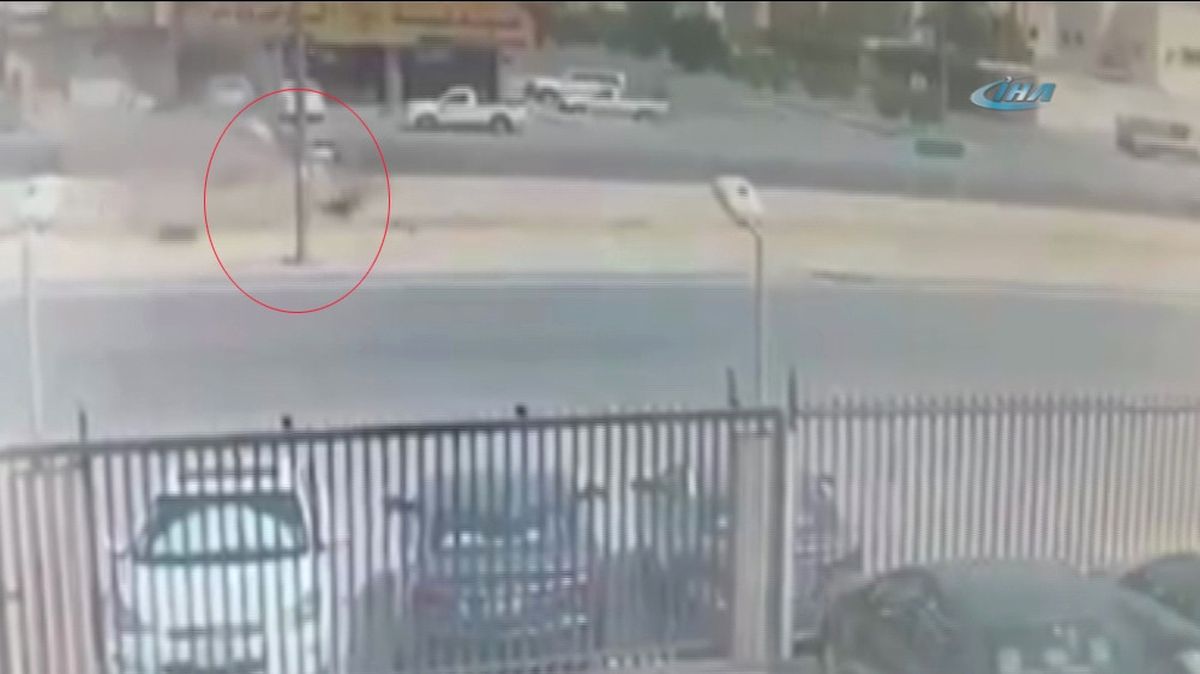 Aşırı Hız Canından Etti, Feci Kaza Kamerada!