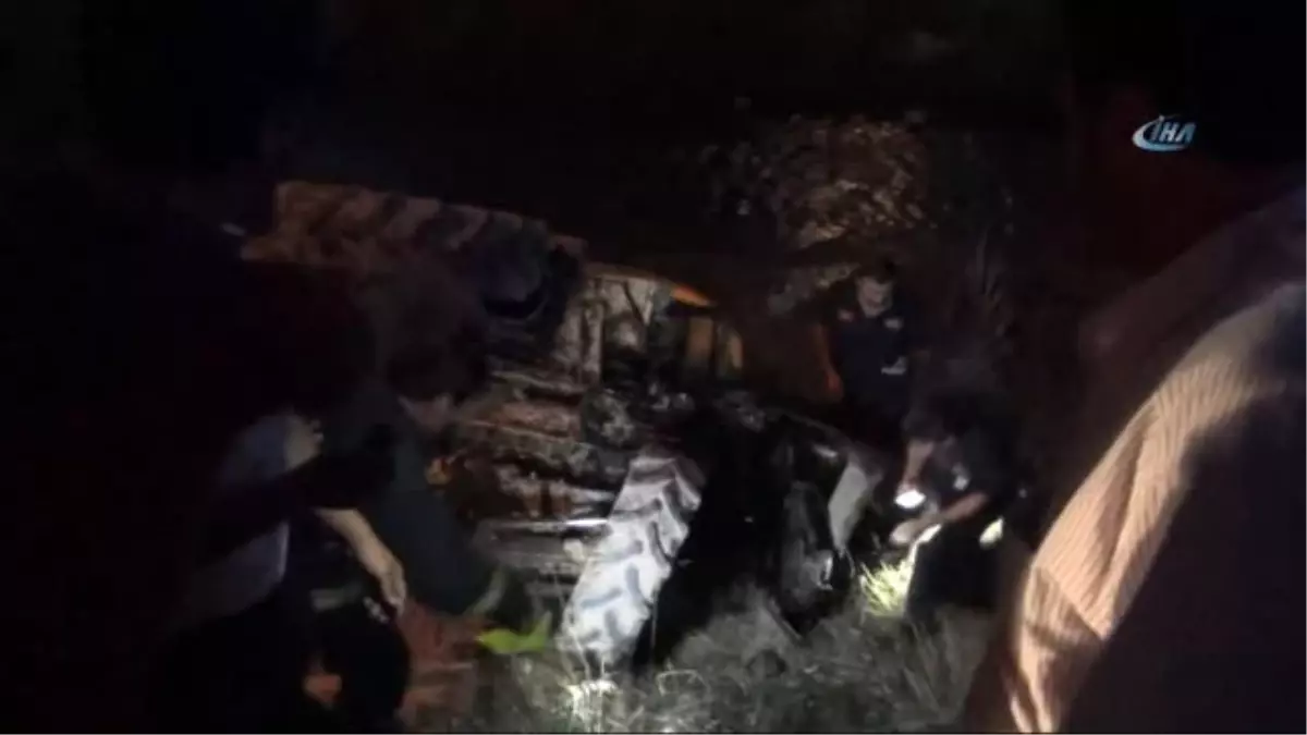 İnegöl'de Feci Kaza...paramparça Olan Traktörün Altından Yaralı Olarak Kurtarıldı