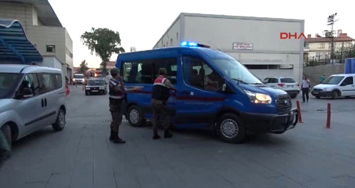 Konya Merkezli 6 İlde Düzenlenen FETÖ Operasyonunda 14 Astsubay Gözaltına Alındı