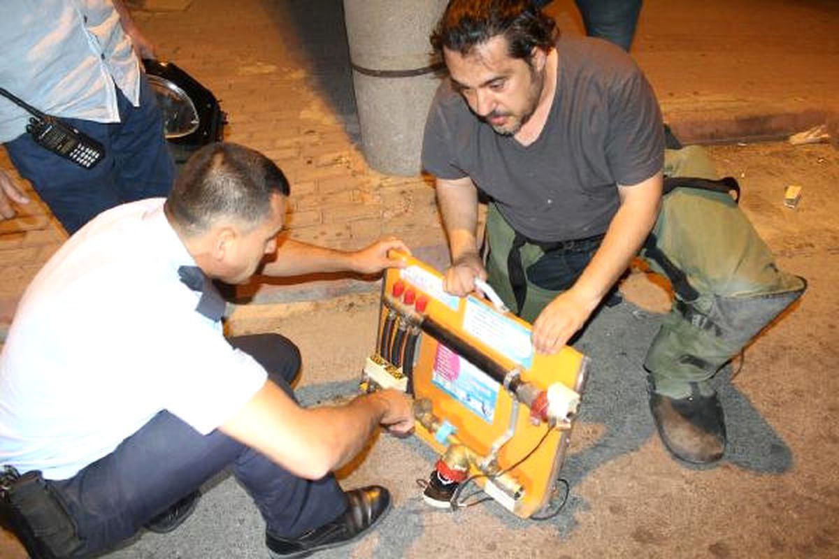 Ödev Projesi Bomba Paniğine Neden Oldu