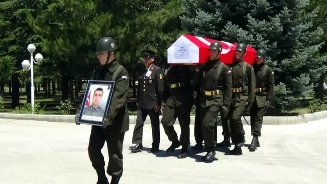 Şehit Erin Cenazesi Memleketine Gönderildi Şehit Erin Cenazesi Memleketine Gönderildi