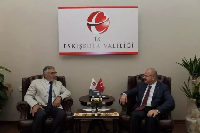 Vali Çakacak, İlçe Belediye Başkanlarını Makamında Kabul Etti Vali Çakacak, İlçe Belediye Başkanlarını Makamında Kabul Etti