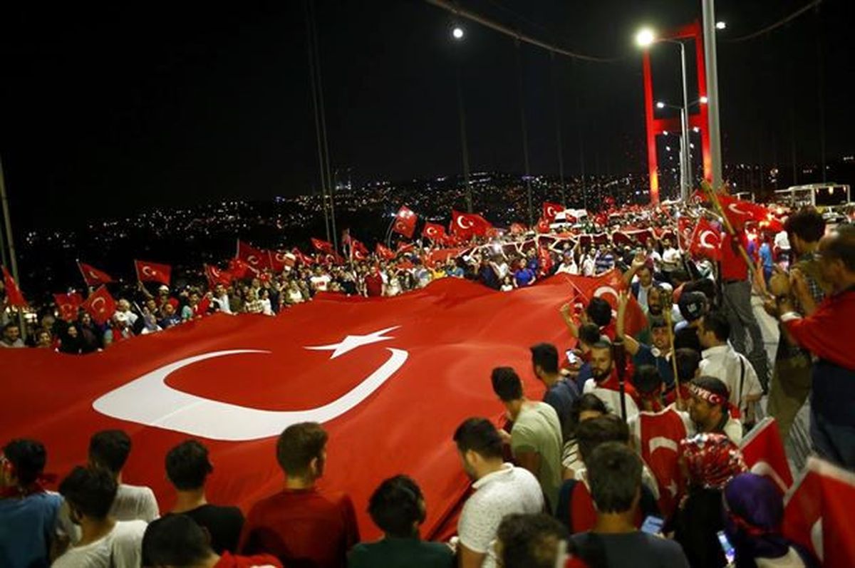 TCDD ve Belediye'den Açıklama Geldi! İstanbul'da 15 Temmuz'da Marmaray ve Metrobüs Çalışacak mı?