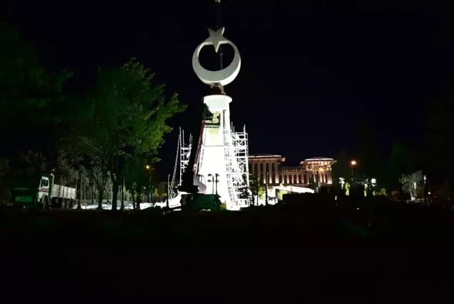 Cumhurbaşkanı Erdoğan, 15 Temmuz Anıtı'nı İnceledi