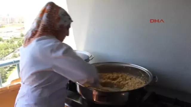 Diyarbakır Yaptığı Içli Köfteleri Istanbul, Ankara,izmir'e Gönderen Ev Hanımı Arslan'ın Hedefi... Diyarbakır Yaptığı Içli Köfteleri Istanbul, Ankara,izmir'e Gönderen Ev Hanımı Arslan'ın Hedefi...