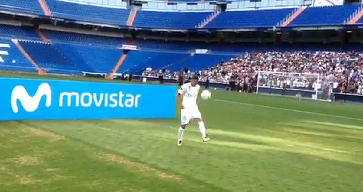 Real Madrid'in Yeni Transferi, Topu 6 Kere Sektirebilince Dalga Konusu Oldu