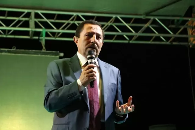 Sakarya'da 'Demokrasi Nöbeti' Geniş Katılımla Başladı Sakarya'da 'Demokrasi Nöbeti' Geniş Katılımla Başladı