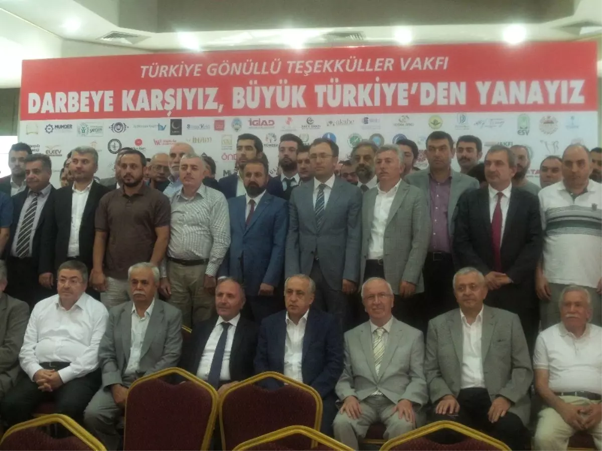 Tgtv: 'Darbeye Karşıyız, Büyük Türkiye'den Yanayız'