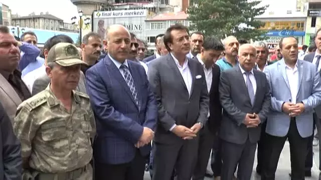 15 Temmuz İhanet Gecesinde İha'nın Tarihe Damga Vuran Fotoğraflarının Sergisi Tarihi Yakutiye... 15 Temmuz İhanet Gecesinde İha'nın Tarihe Damga Vuran Fotoğraflarının Sergisi Tarihi Yakutiye...
