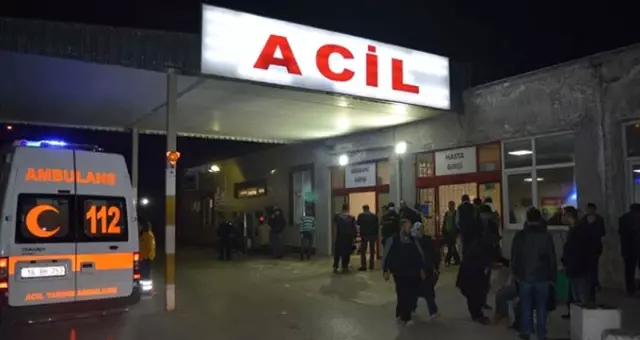 Yedikleri Yemekten Zehirlenen 346 İşçi Hastanelere Kaldırıldı