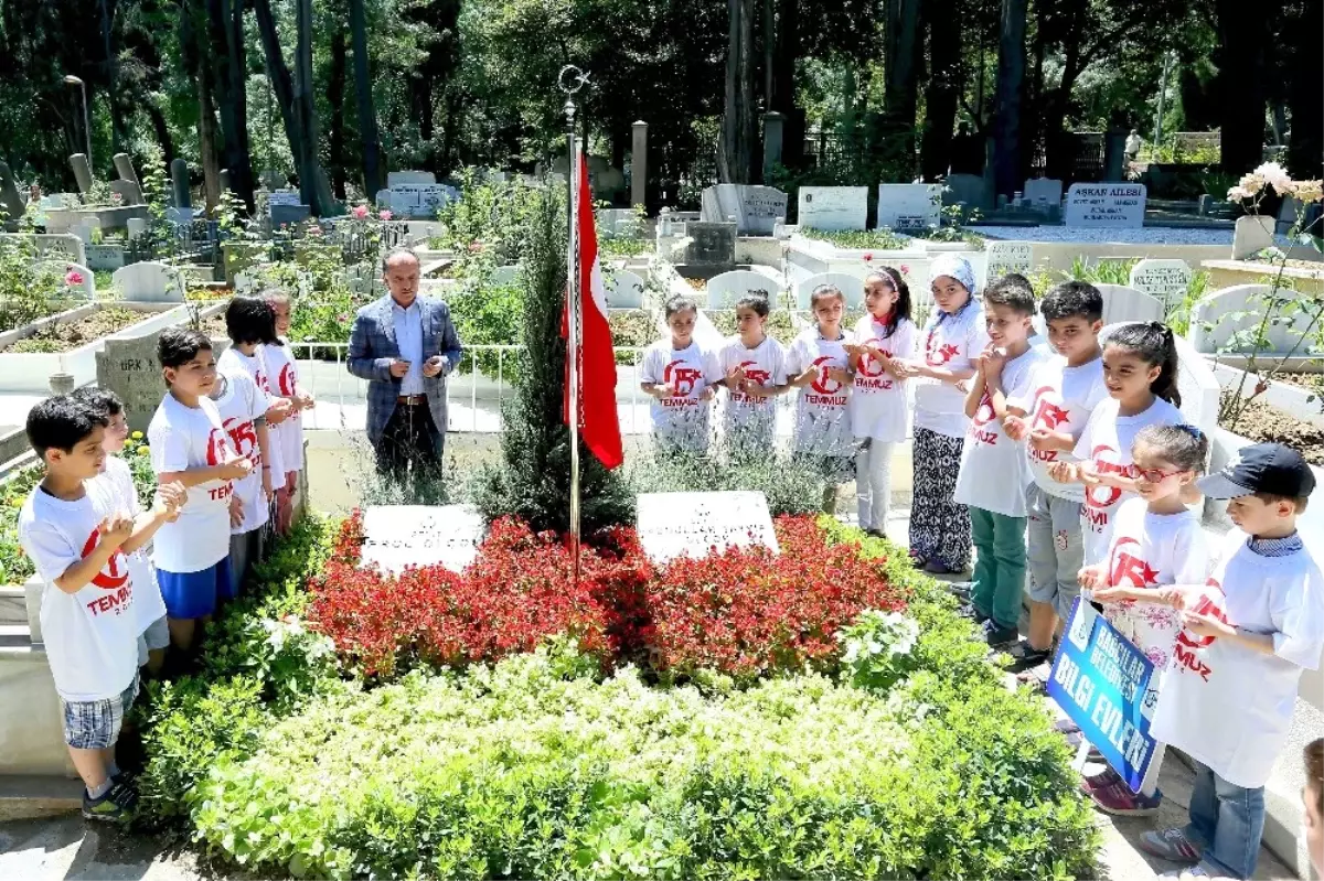 Bilgi Evi Öğrencileri Abdullah Tayyip Olçok'u Mezarı ...