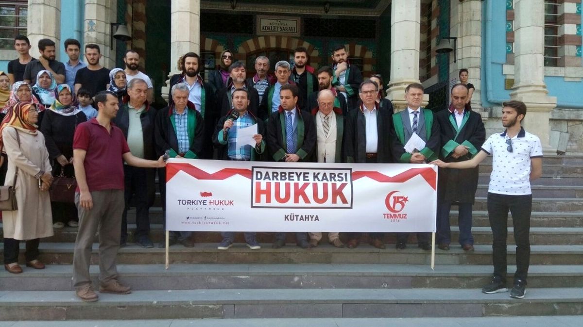 Avukat Murat Menteşoğlu: Hukuk Dünyasının Temsilcileri Olarak Her Zaman Darbe Girişiminin...