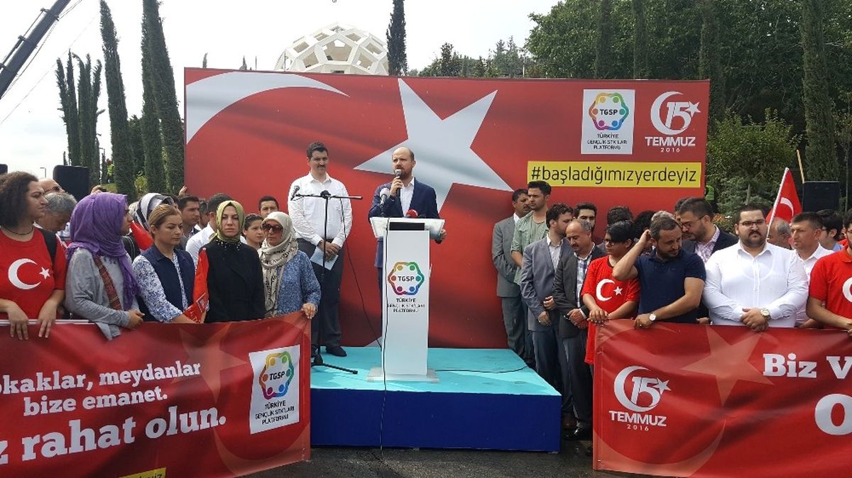 Bilal Erdoğan'dan 15 Temmuz Açıklaması: Ayaklarını Denk Alsınlar!