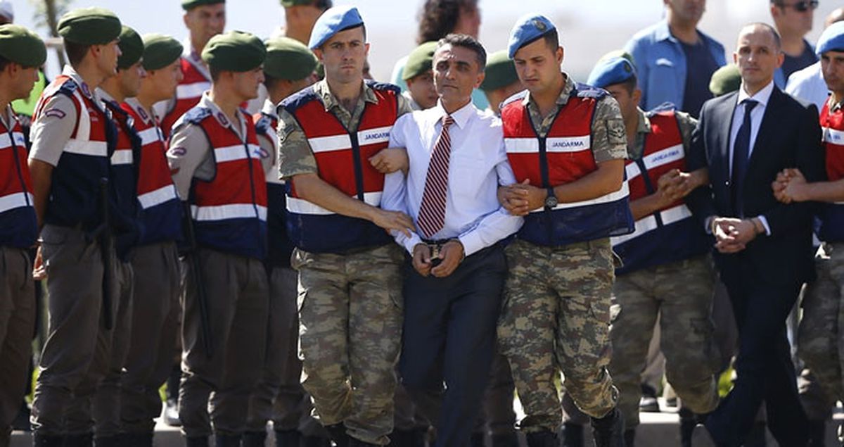 Erdoğan'a Suikast Düzenlemek İsteyen FETÖ'cüler Toplu Halde Hasta Oldu