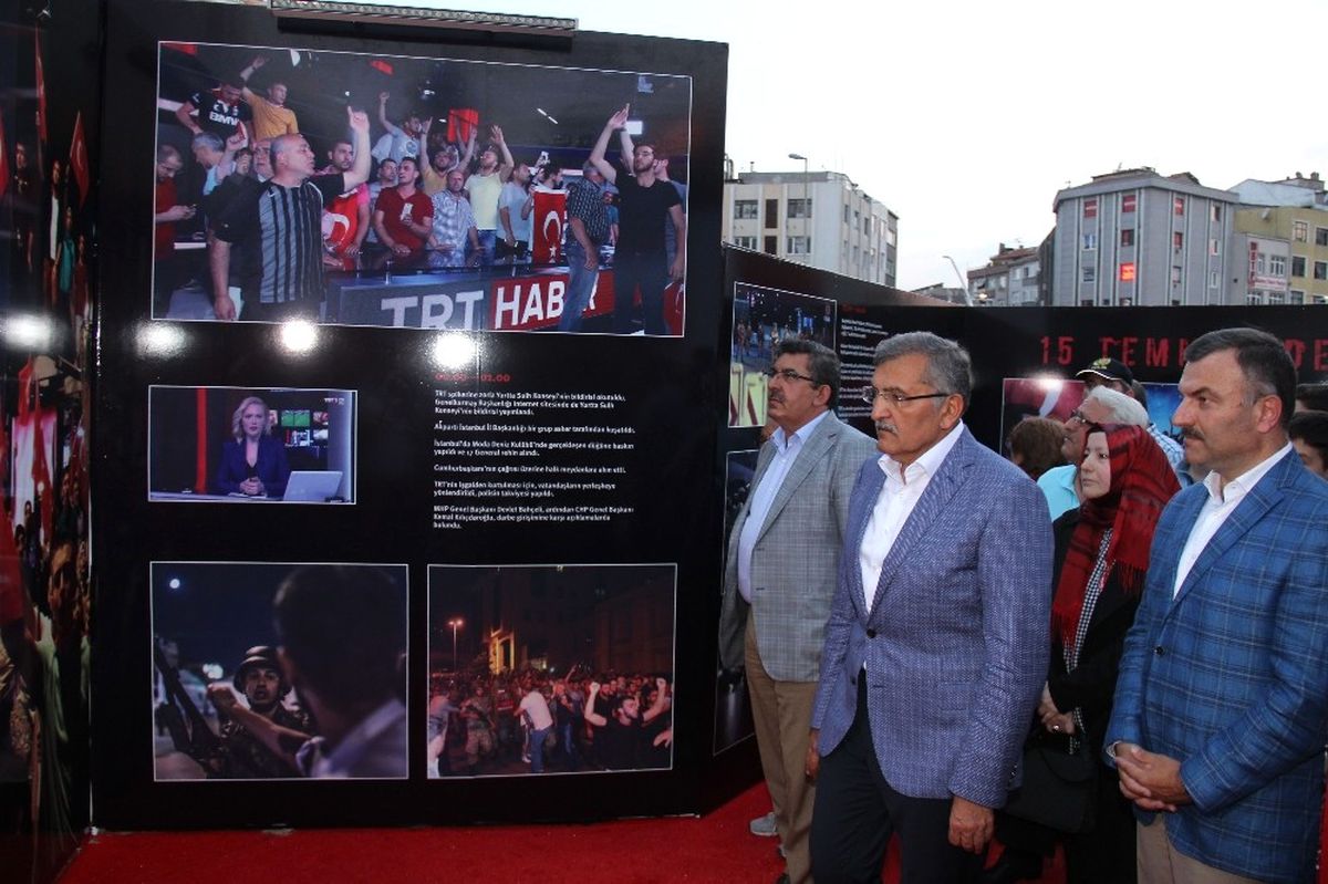 Zeytinburnu'nda '15 Temmuz Destanı' Sergisi Açıldı