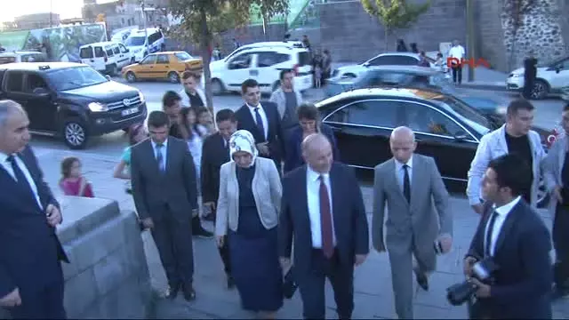 Erzurum Tarihi Çifte Minareli Medresede Anlamlı Yemek Erzurum Tarihi Çifte Minareli Medresede Anlamlı Yemek