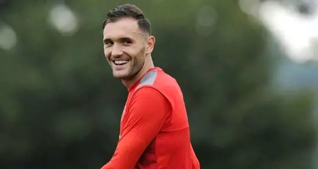 Fenerbahçe, Arsenal'den Lucas Perez İçin İngiltere'ye Gidiyor