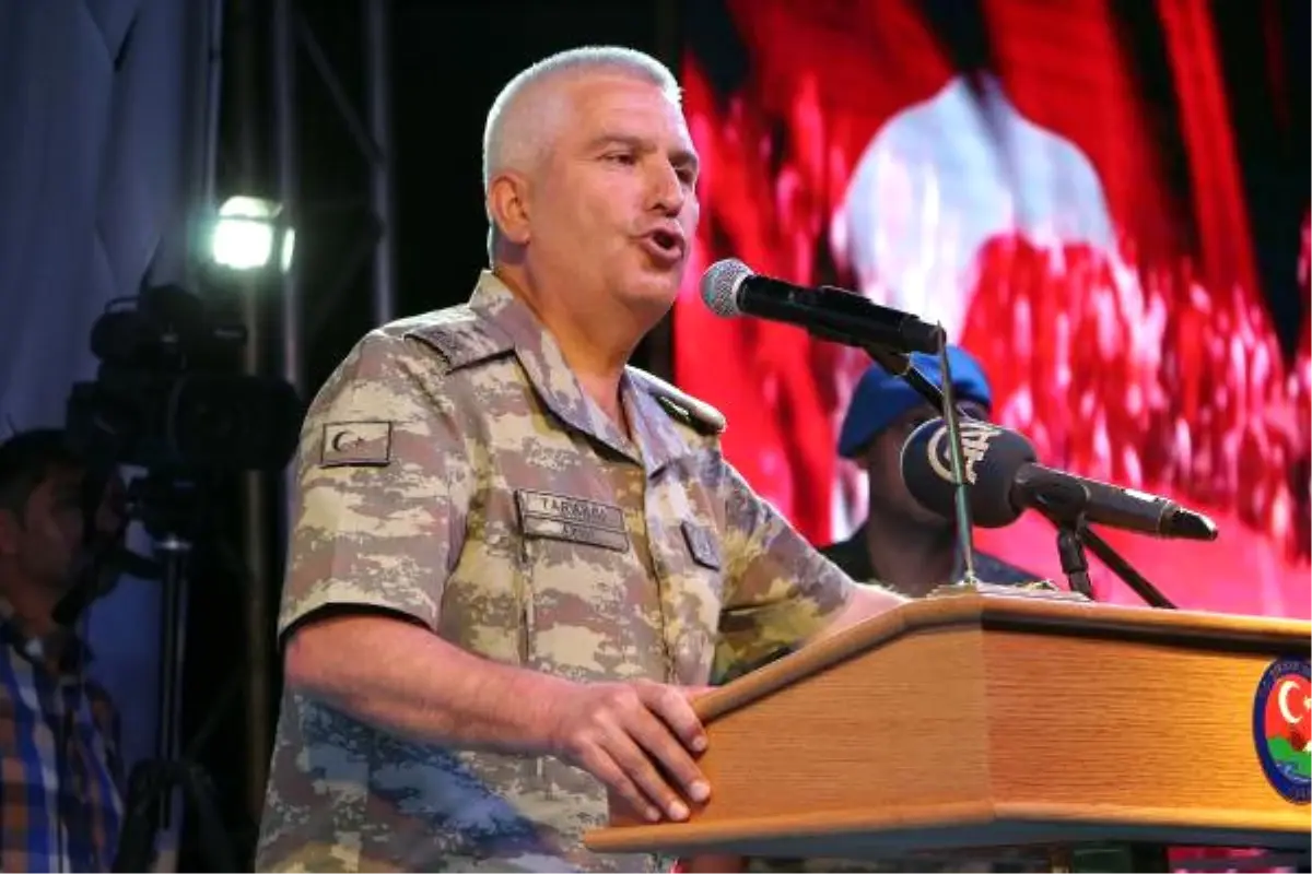 Şırnak'ta 15 Temmuz İçin Polis, Asker ve Halk Kol Kola Yürüdü(2)