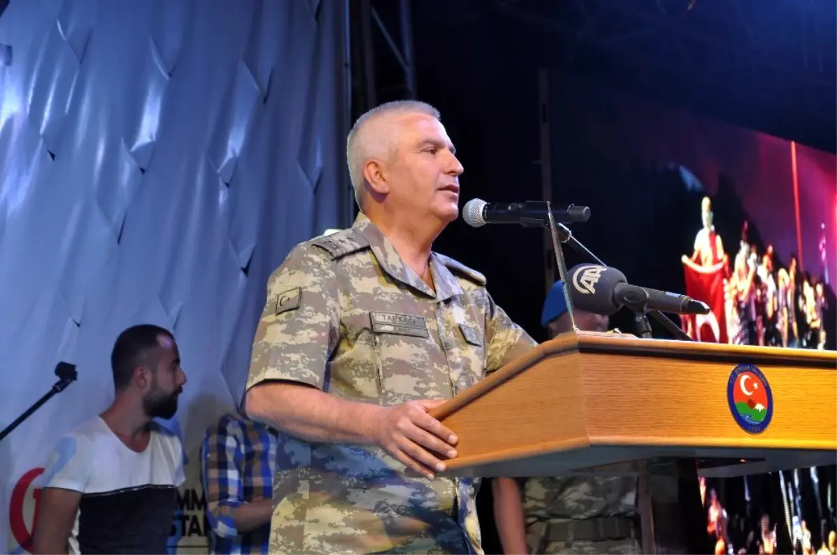 Şırnak'ta Demokrasi Nöbeti Devam Ediyor