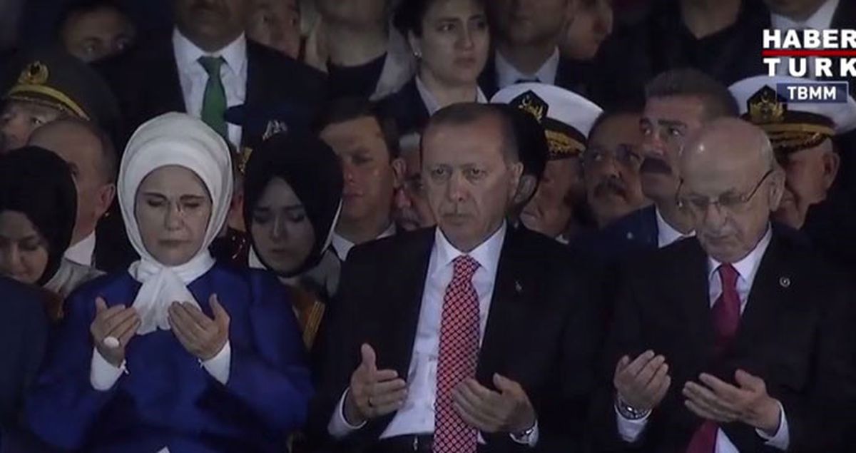 TBMM'de 15 Temmuz Anma Törenleri Kur'an Tilavetiyle Başladı