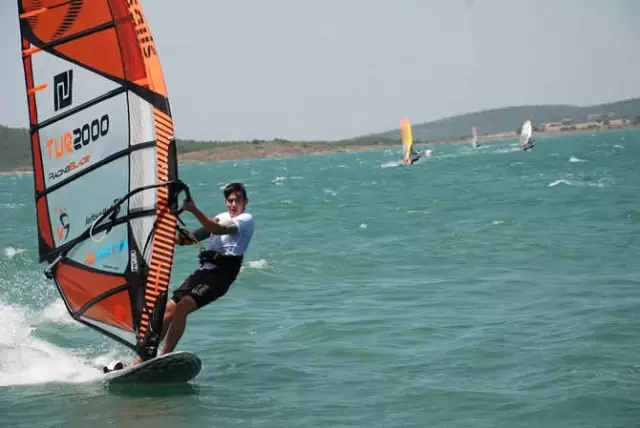 Rüzgar Sörfü: Slalom Türkiye Ligi