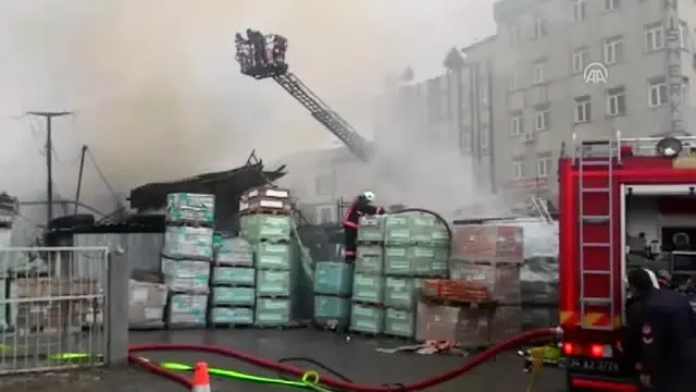 Ümraniye'de Yangın