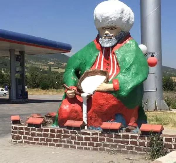 Akşehir Belediye Başkanı'ndan 'Nasreddin Hoca Heykeli' Tepkisi