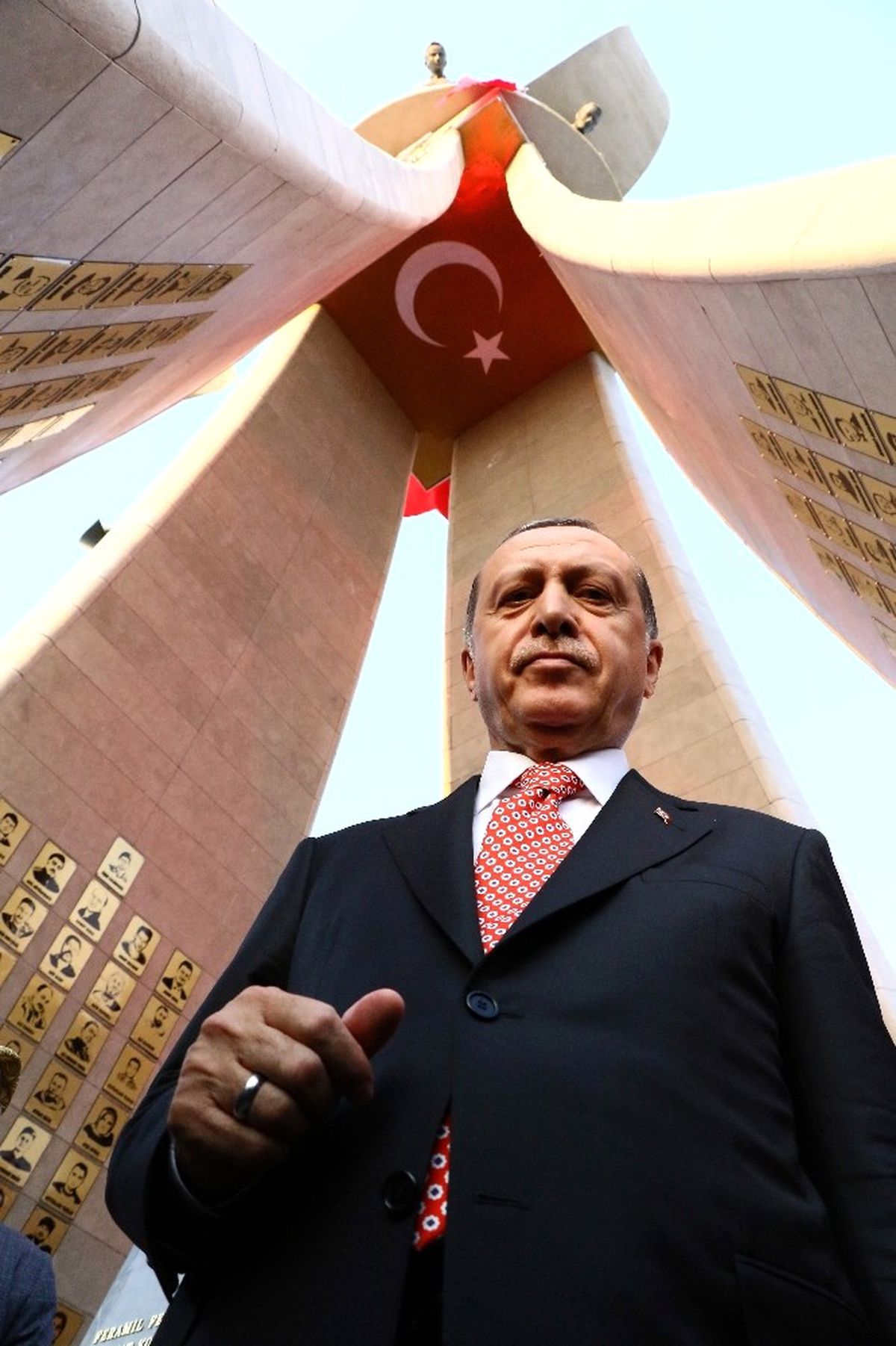 Cumhurbaşkanı Erdoğan, Beştepe'deki Şehitler Abidesi'ni Açtı