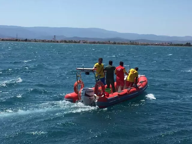 Denizde Kaybolan Şahıs 30 Mil Sürüklendi