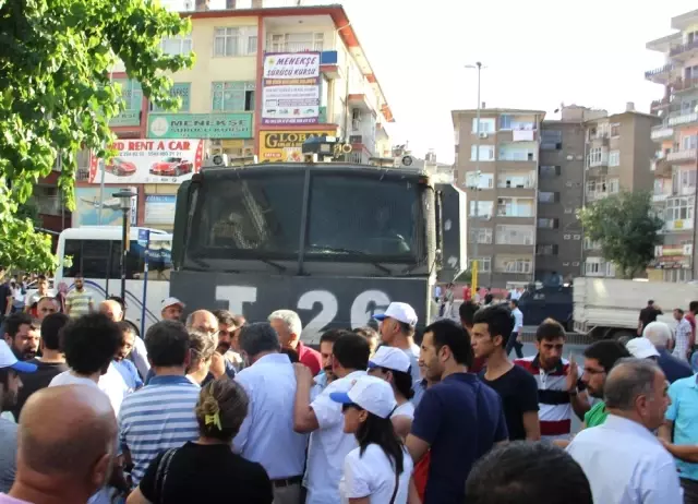 Diyarbakır'da Kesk'lilere Müdahale: 28 Gözaltı