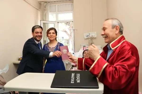 Hastane Odasında Nikah Kıydılar
