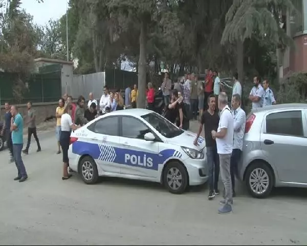 İnşaat Alanındaki Kontrollü Patlatma Mahalleliyi Sokağa Döktü