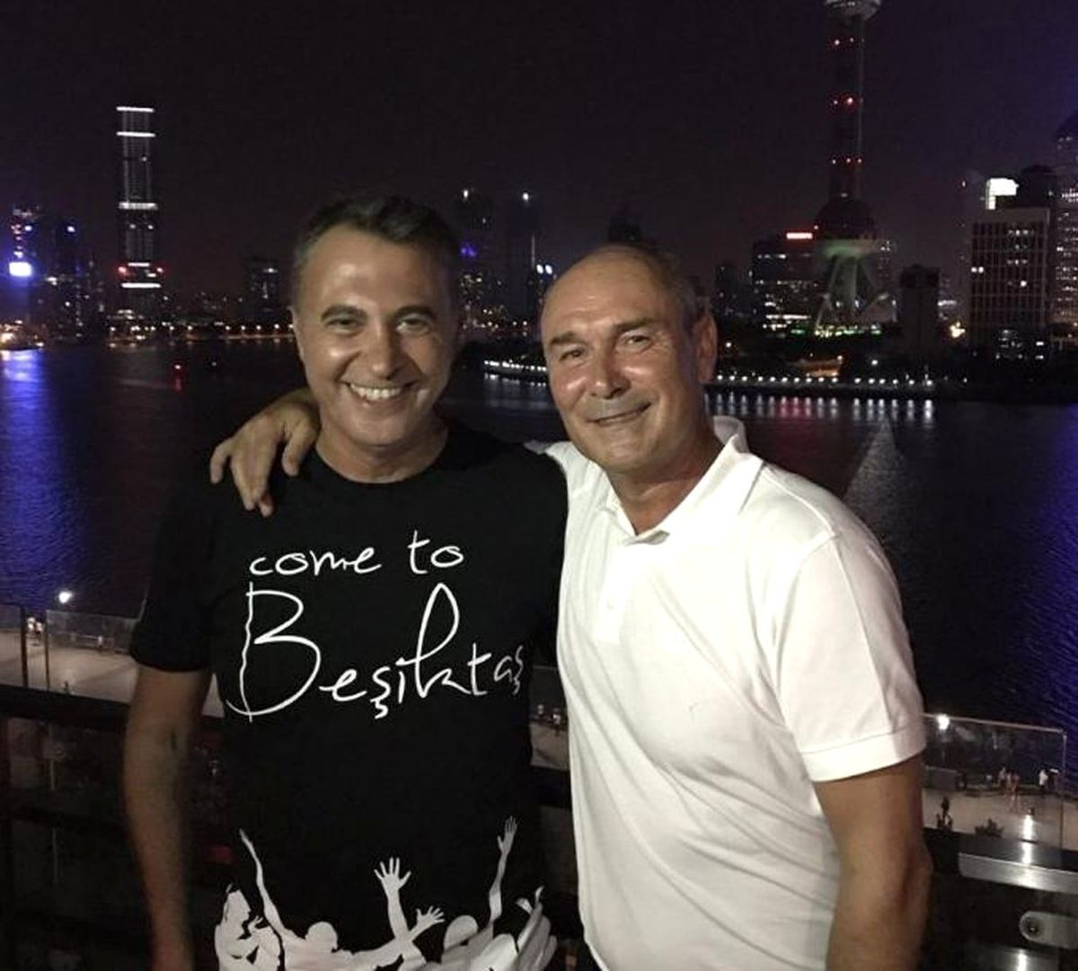 Fikret Orman, 'Come To Beşiktaş' Tişörtünü Giydi