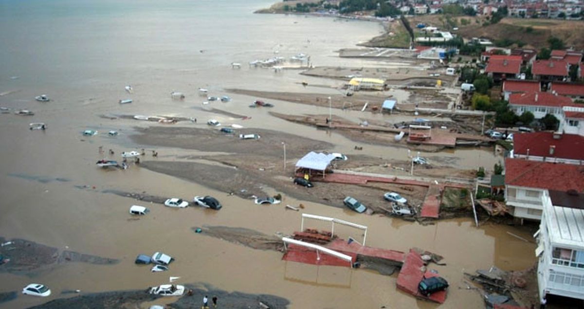 İstanbul'da Bugunkü Yağmur Felaketinin Ardından Akıllara 2009'daki Sel Felaketi Geldi
