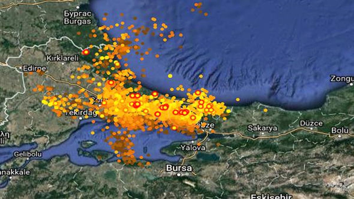 İstanbul'daki Şimşekler Haritada Böyle Görüntülendi