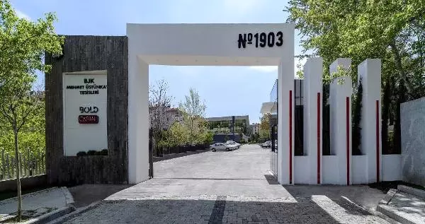Mimar Feza Koca: 'Beşiktaş'ın Ruhunu Yansıtması En Önemli Kriterimdi' Mimar Feza Koca: 'Beşiktaş'ın Ruhunu Yansıtması En Önemli Kriterimdi'