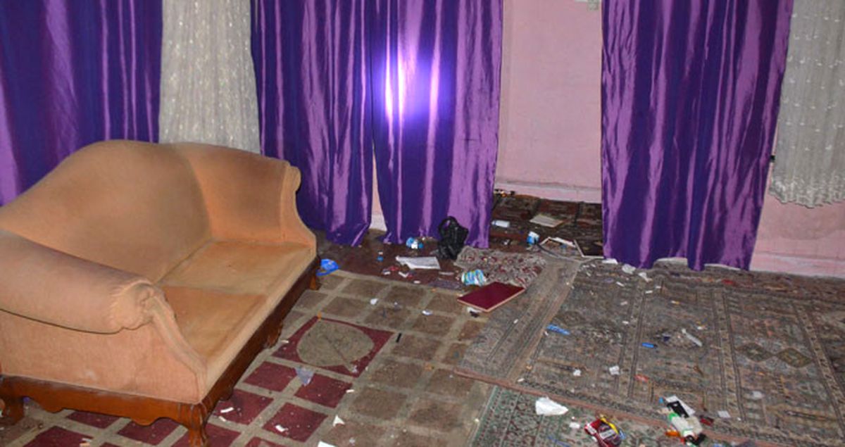 Taksim Zorbası Omuzladığı Kadına Bu Evde Cinsel Saldırıda Bulundu