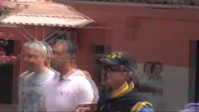 Adana 10 Yıl Önce Öldürüldüğü Sanılan Kadın, Katil Zanlısı Ağabeylerinin Duruşmasında Ortaya Çıktı Adana 10 Yıl Önce Öldürüldüğü Sanılan Kadın, Katil Zanlısı Ağabeylerinin Duruşmasında Ortaya Çıktı