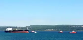 Çanakkale Boğazında karaya oturan Yunan bandıralı tanker kurtarıldı 24