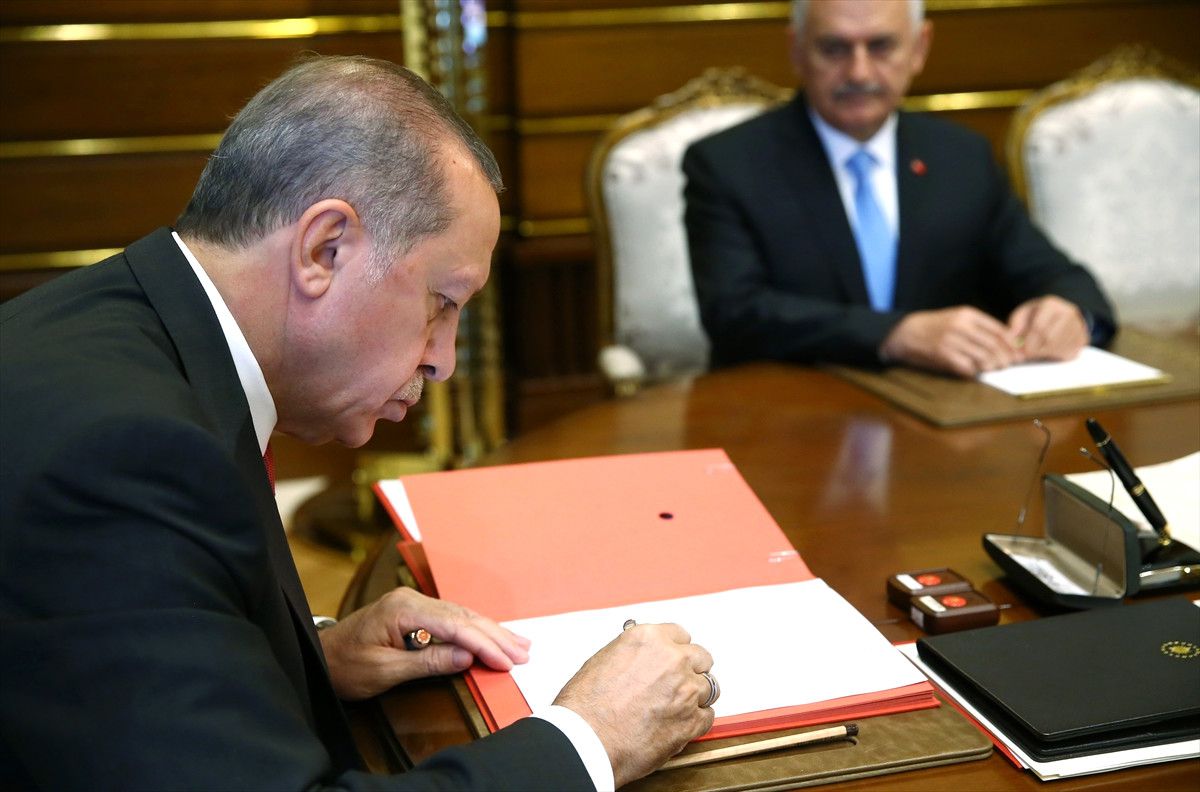 Dümene Geçtiği Gün Sinyali Veren Erdoğan, Kabineye El Attı