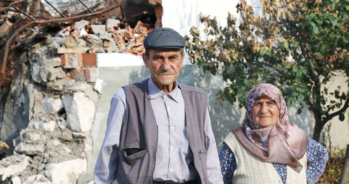 Elektrik Kontağından Çıkan Yangın Evi Kül Etti!