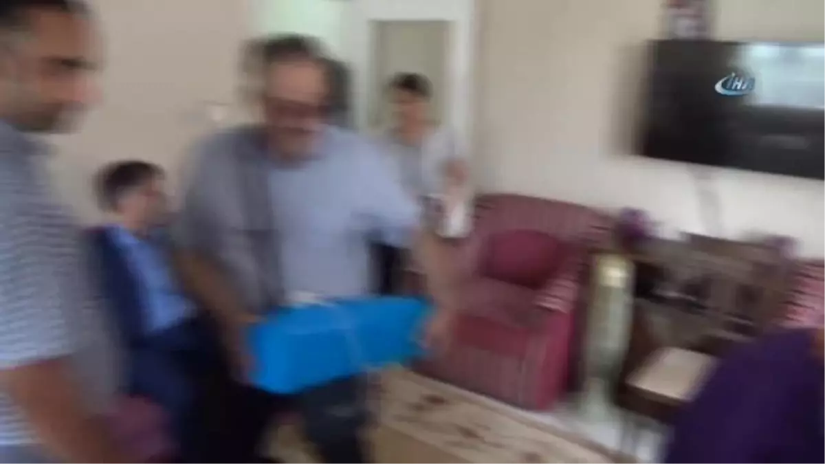 Ölür' Dediler Yürüdü