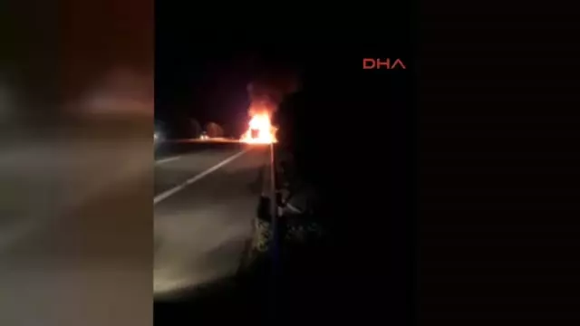 TEM Otoyolu'nda Alev Alev Yanan TIR Nedeniyle Kilometrelerce Araç Kuyruğu Oluştu