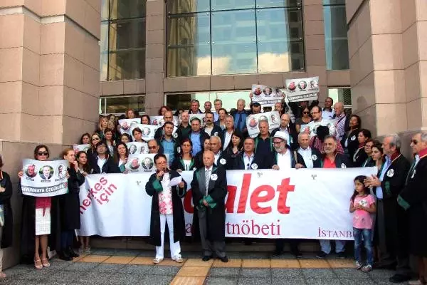 Avukatlardan Adliye Sarayı'nda